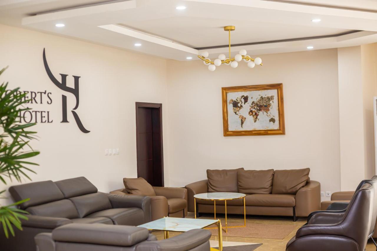 Robert'S Hotel Абиджан Екстериор снимка
