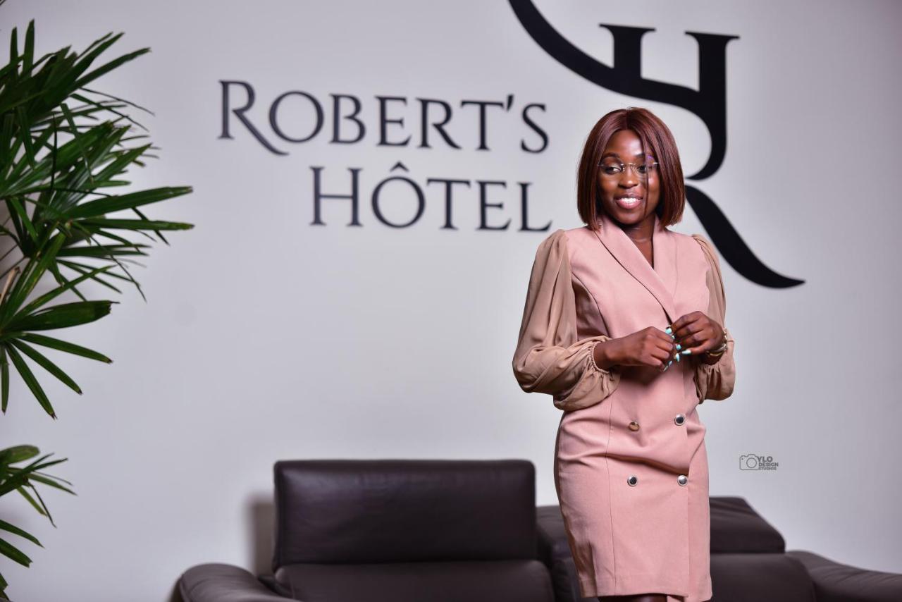 Robert'S Hotel Абиджан Екстериор снимка